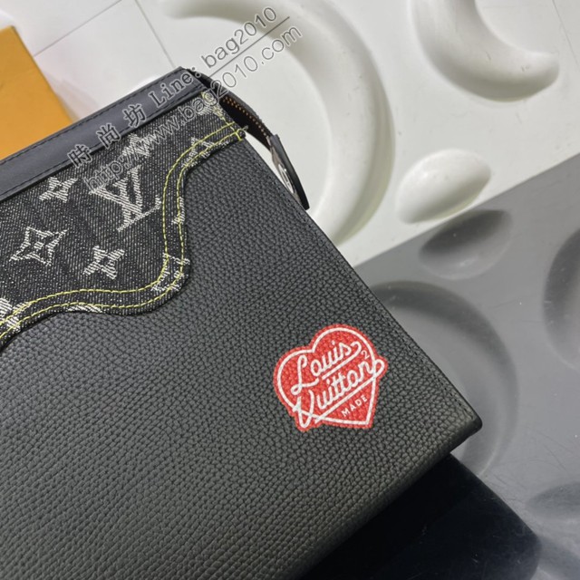 路易威登2022新款男士手包 M45961 路易威登Pochette Voyage手拿包 LV专柜爆款丹宁布和Taurillon牛皮男士手拿包  ydh4581